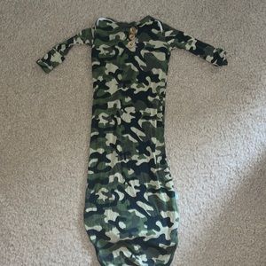 Posh Peanut newborn nightgown